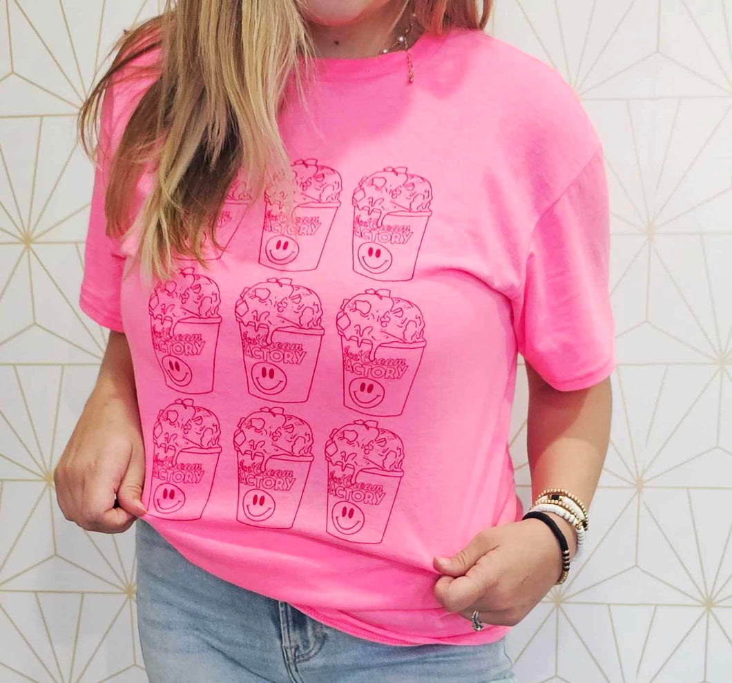 Smiley Pint Tee - Bright Pink